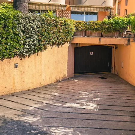 Sea View Apartment, Climatisation Terrace Parking 아파트 생트막시메